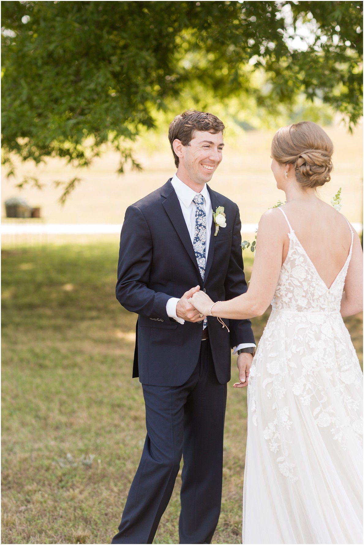 joyful first look at the oaks southern wedding