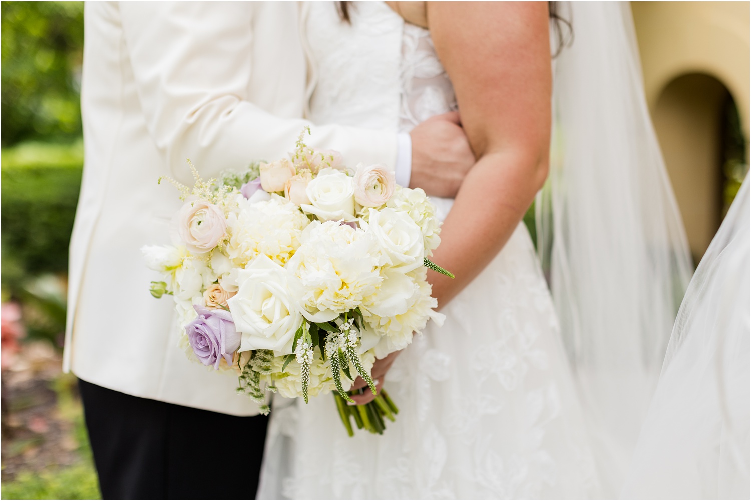 summer wedding floral inspiration