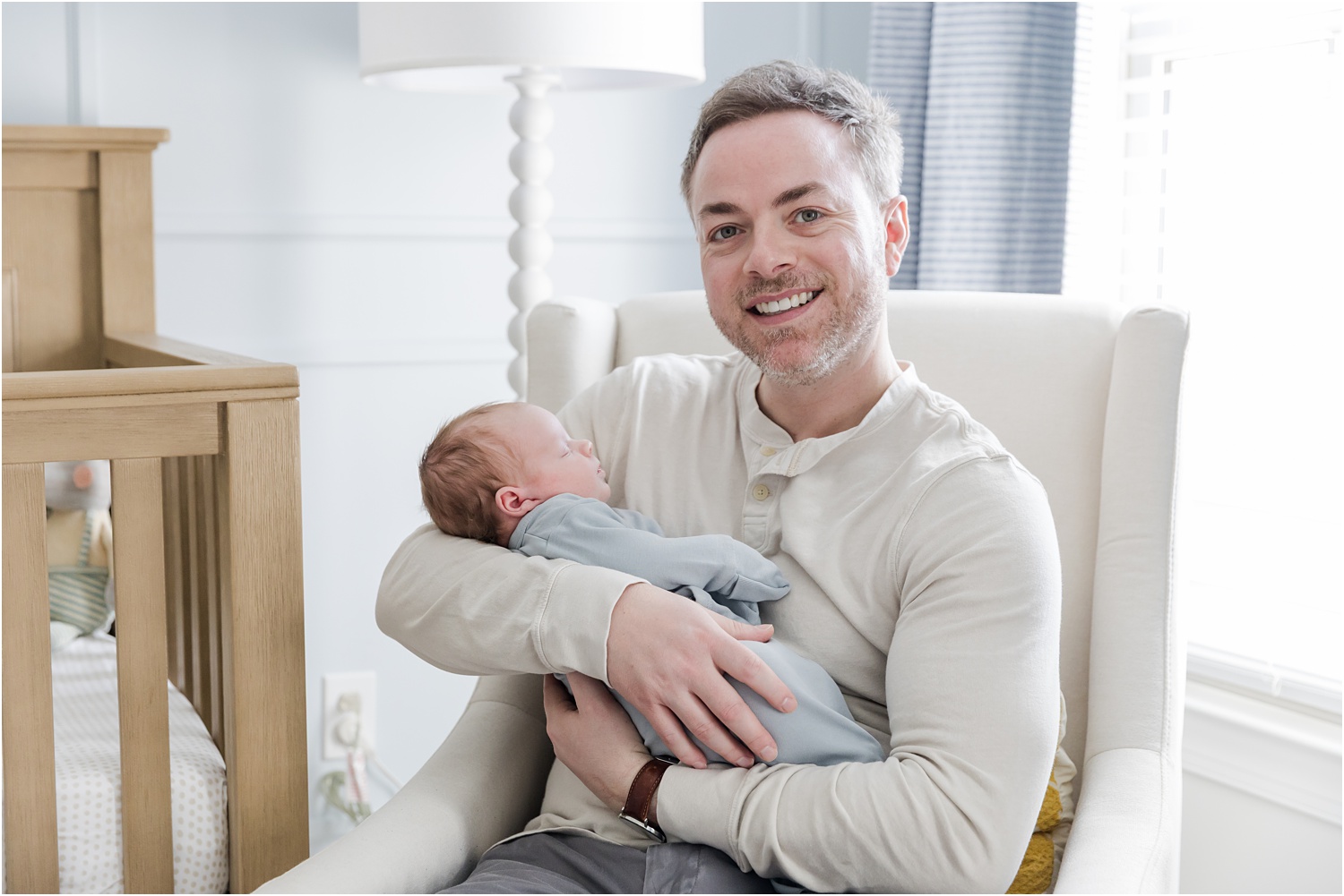 dad and baby newborn photos